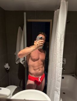 ����� ������, ������������, +7 (995) 484-6371